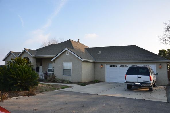 10855 E Nebraska Ave, Selma, CA 93662